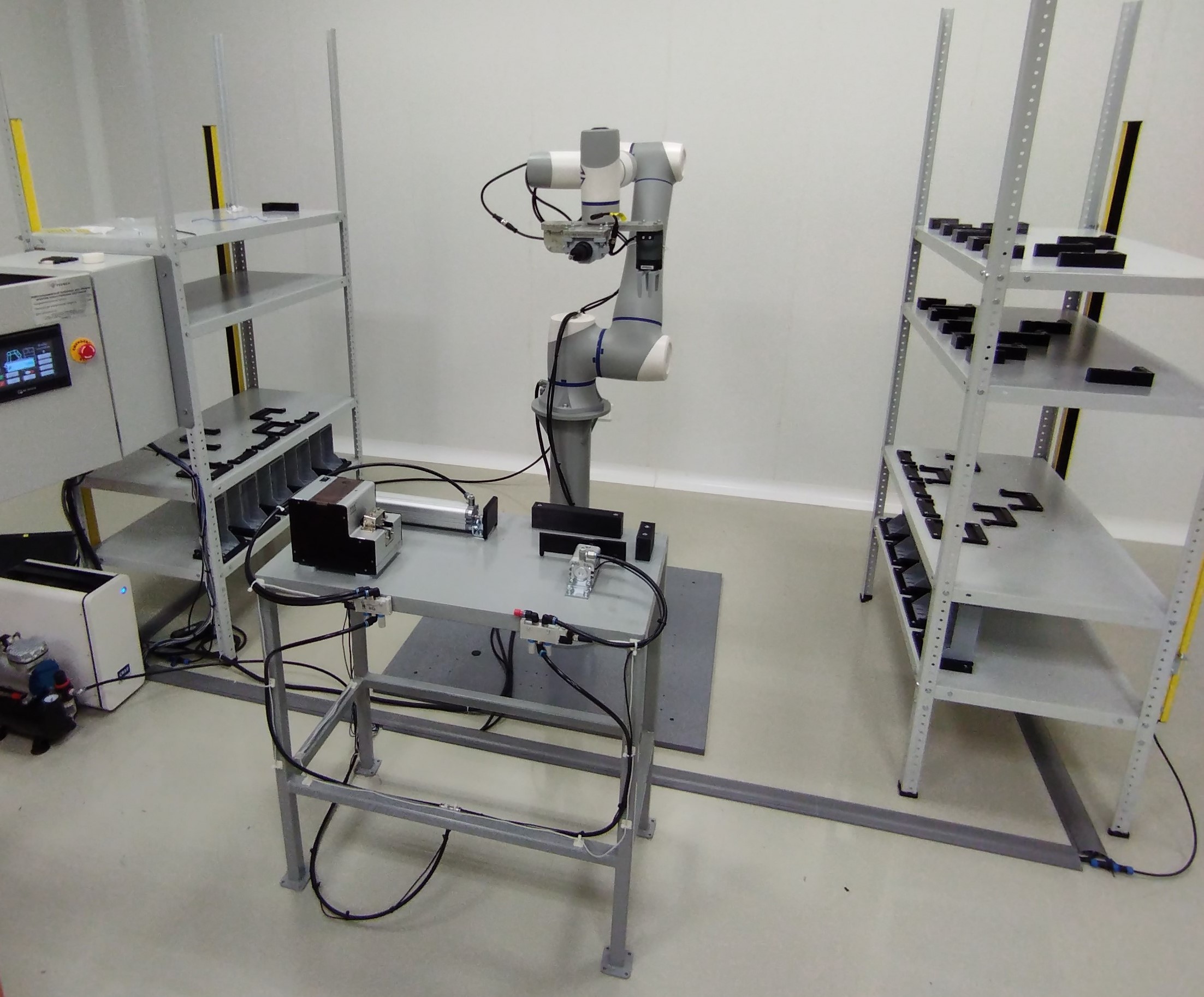 Роботы идут в университеты: компания Тесвел интегрировала коботов в проекты Самарского университета
