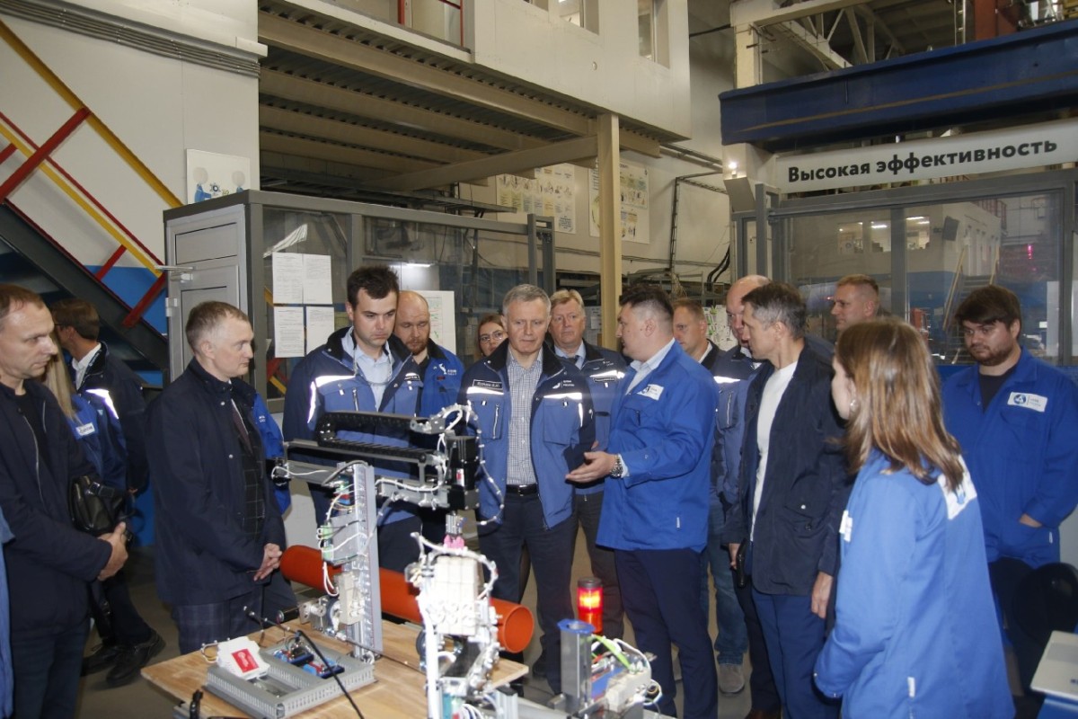 ЦКБМ открыло новую лабораторию мехатроники и робототехники на Кировском заводе