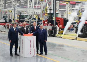 «Ростсельмаш» открыл новый тракторный завод при поддержке ФРП